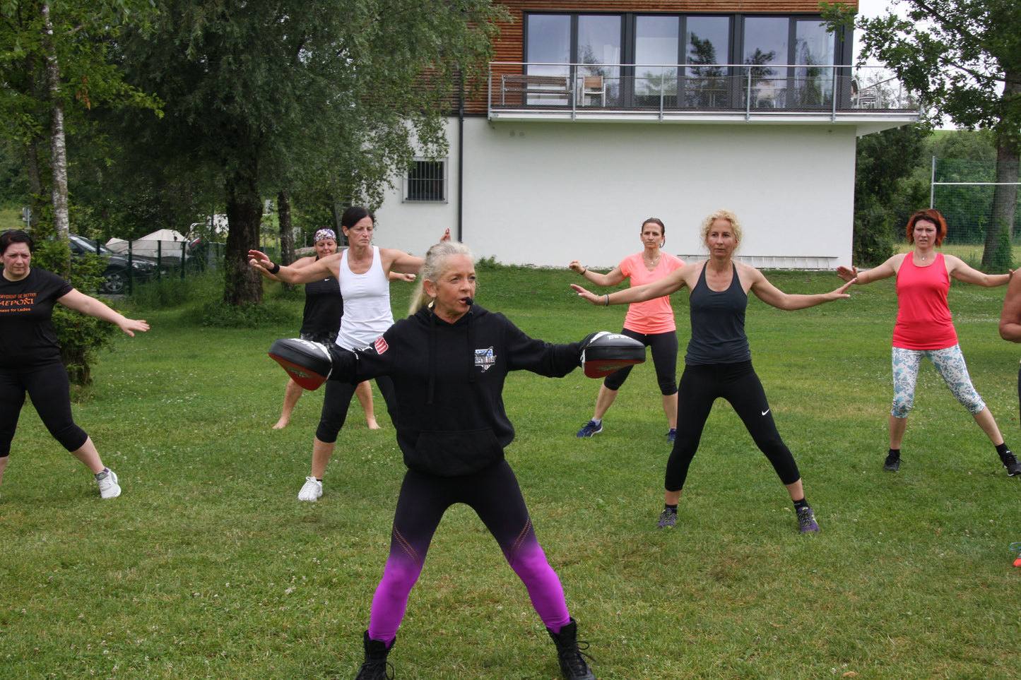 Online Live Groupworkout plus (1000+ videos)